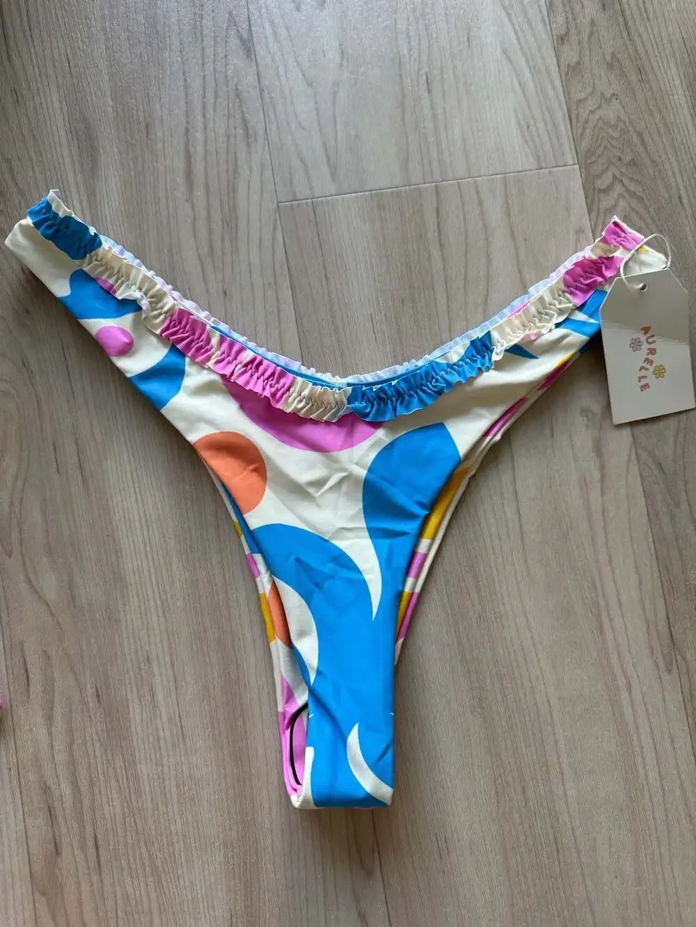 Aurelle Leonie Abstract Print Ruffle High Cut Bikini Bottom Size XL - Picture 2 of 3